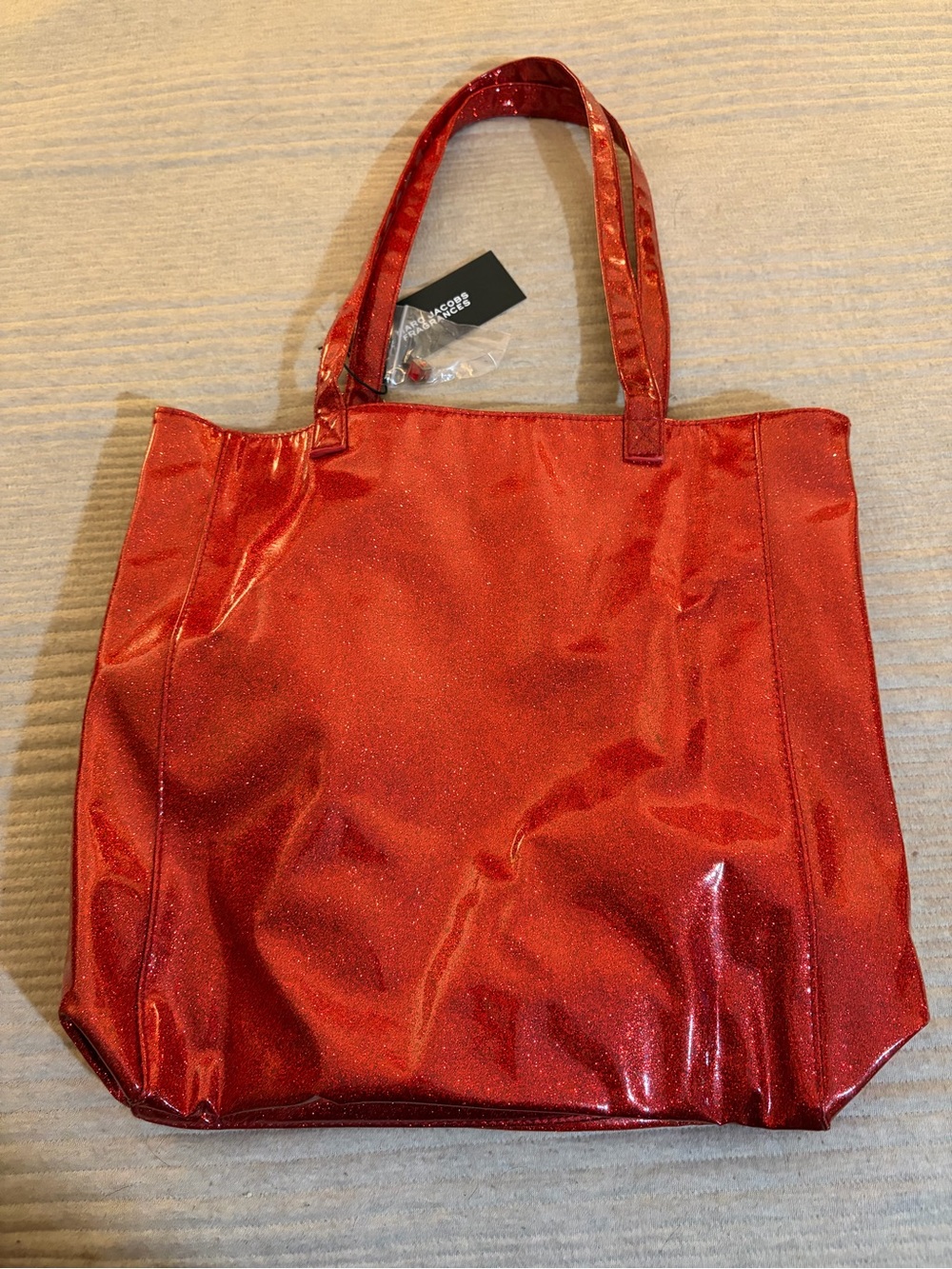 Marc Jacobs Fragrance Medium Tote Bag Glittery Red w/charm - Picture 4 of 5